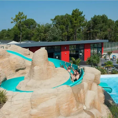 Mobil Spacieux Pour 6 Avec Terrasse - Api-1-52-1464 Camping *