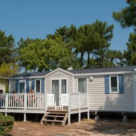 Mobil Spacieux Pour 6 Avec Terrasse - Api-1-52-1464 营地 圣让-德蒙