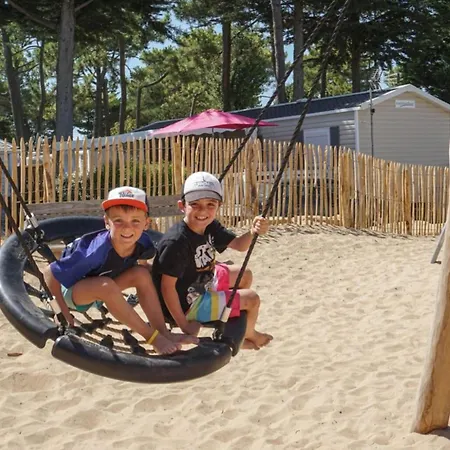 Campingplatz Mobil Spacieux Pour 6 Avec Terrasse - Api-1-52-1464