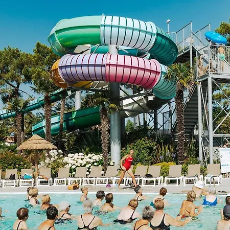 Mobil Spacieux Pour 6 Avec Terrasse - Api-1-52-1464 * 圣让-德蒙