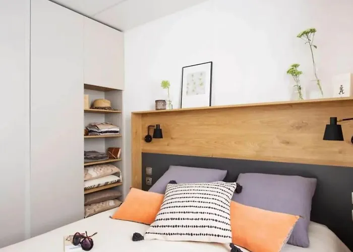 Mobil Spacieux Pour 6 Avec Terrasse - Api-1-52-1464 Saint-Jean-de-Monts