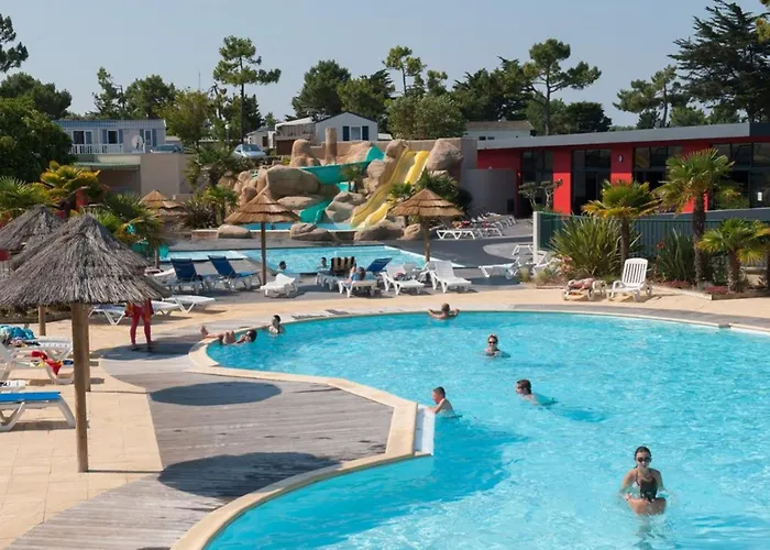 Camping Mobil Spacieux Pour 6 Avec Terrasse - Api-1-52-1464 *