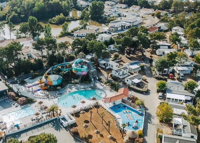 Camping Mobil Spacieux Pour 6 Avec Terrasse - Api-1-52-1464 *